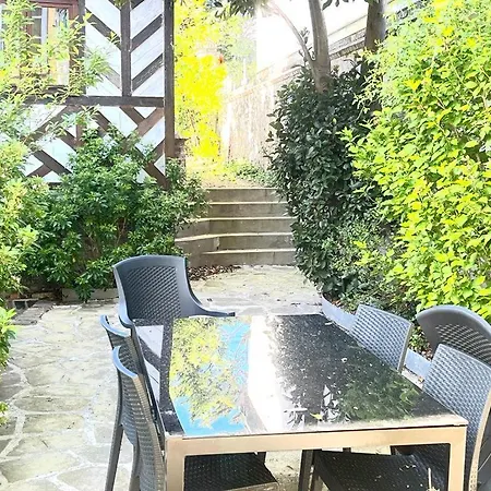 Le Proust Sans Souci דירה